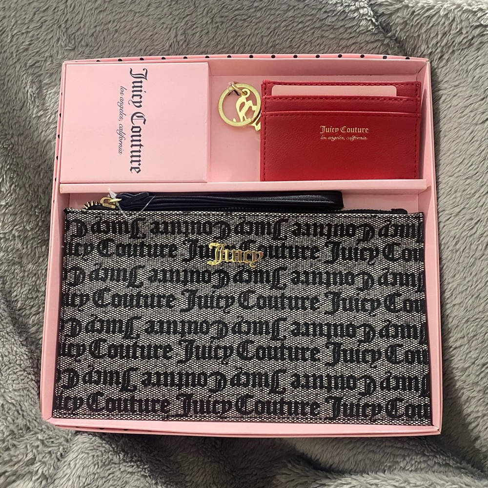 Juicy couture wristlet